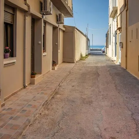 Erato Studio, Next To The Resmo